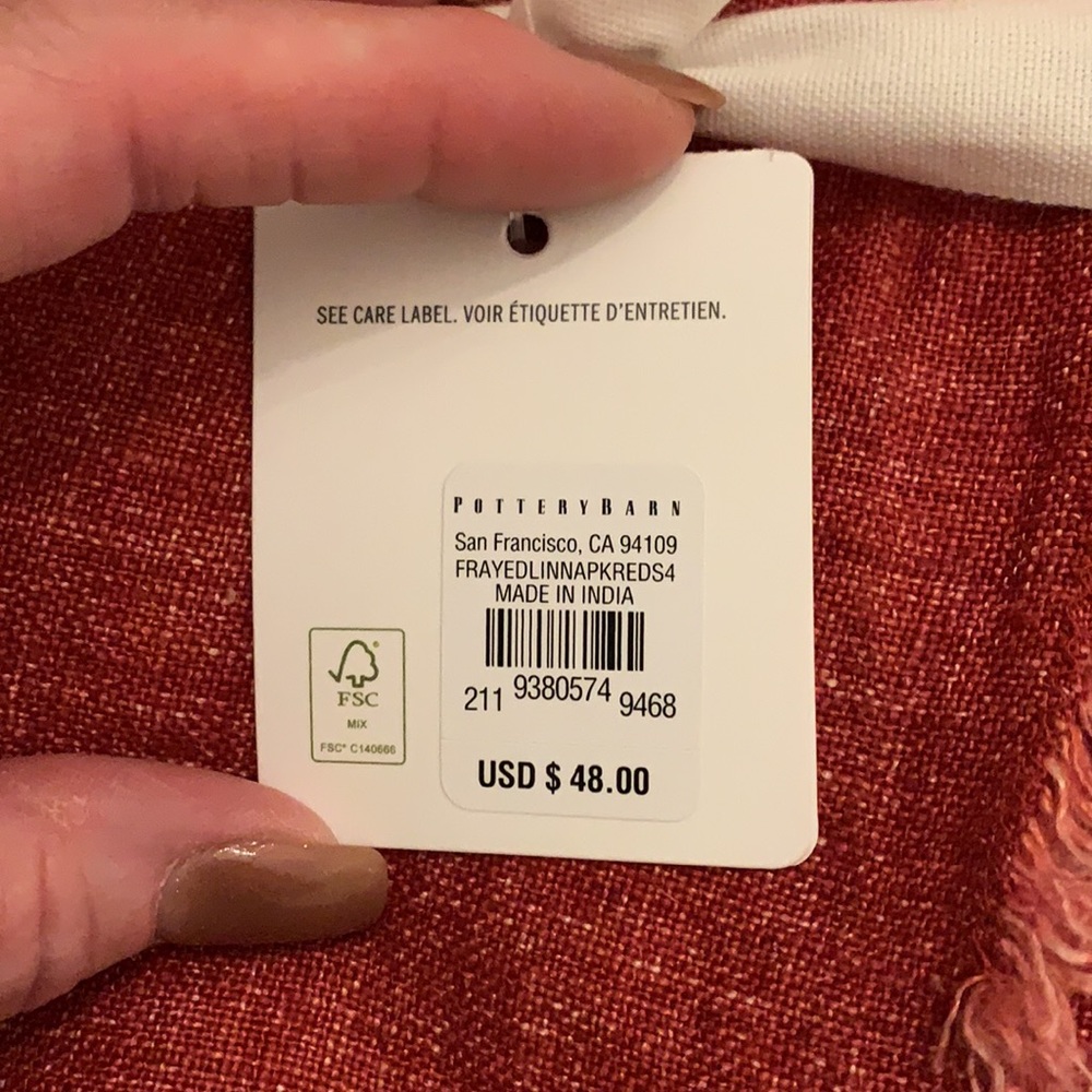 NWT Pottery Barn Red Frayed Linen Napkins. Set of four. Perfect for Christmas 🎄 - Picture 5 of 6